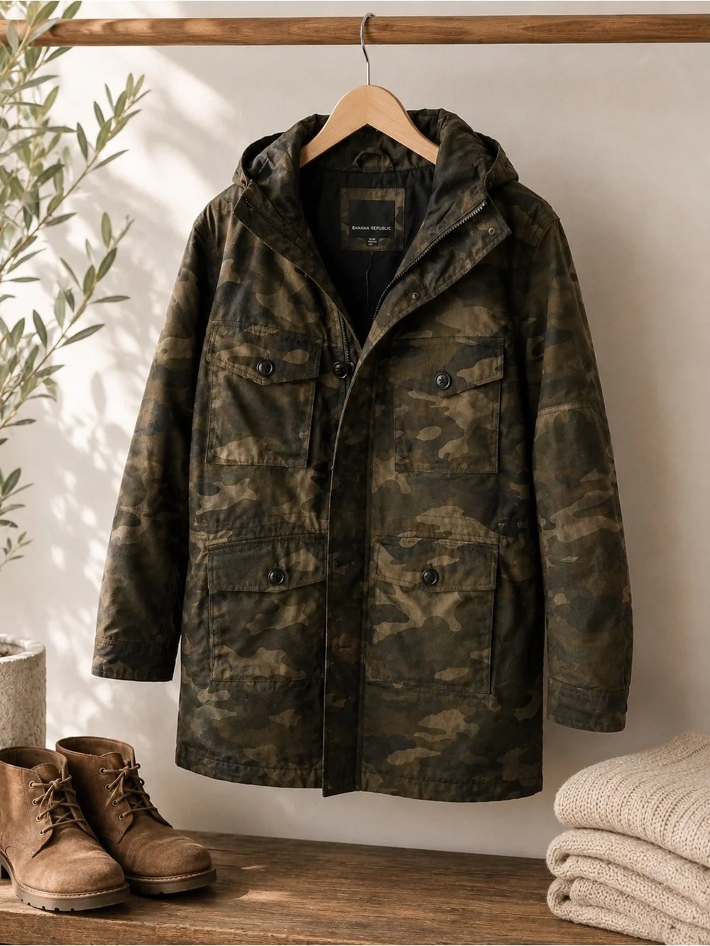 Banana Republic Men's Camouflage Field Jacket in Olive and Dark Green
